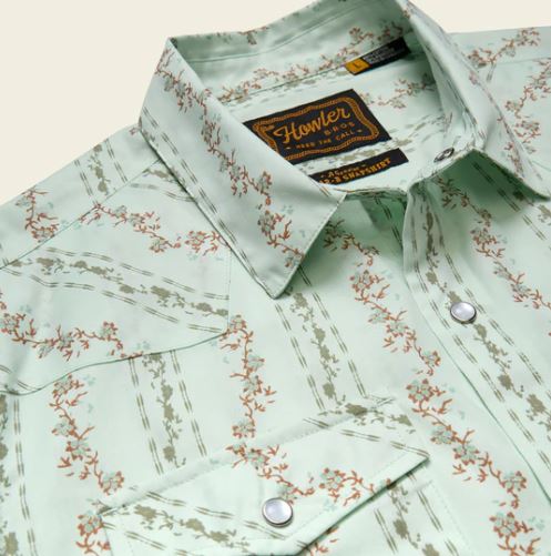 Howler Bros H Bar B Snapshirt - Hibiscus Ribbons Mint