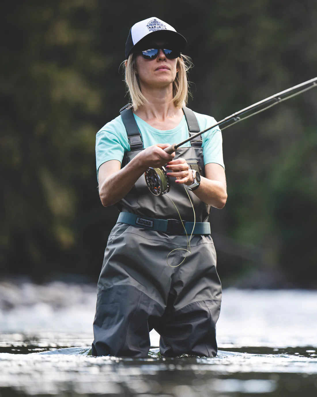Simms Freestone Stockingfoot Waders for Women - 4 Layer Waterproof Chest  Waders with Gravel Guards - Breathable Fishing Stocking Foot Waders -  Fleece